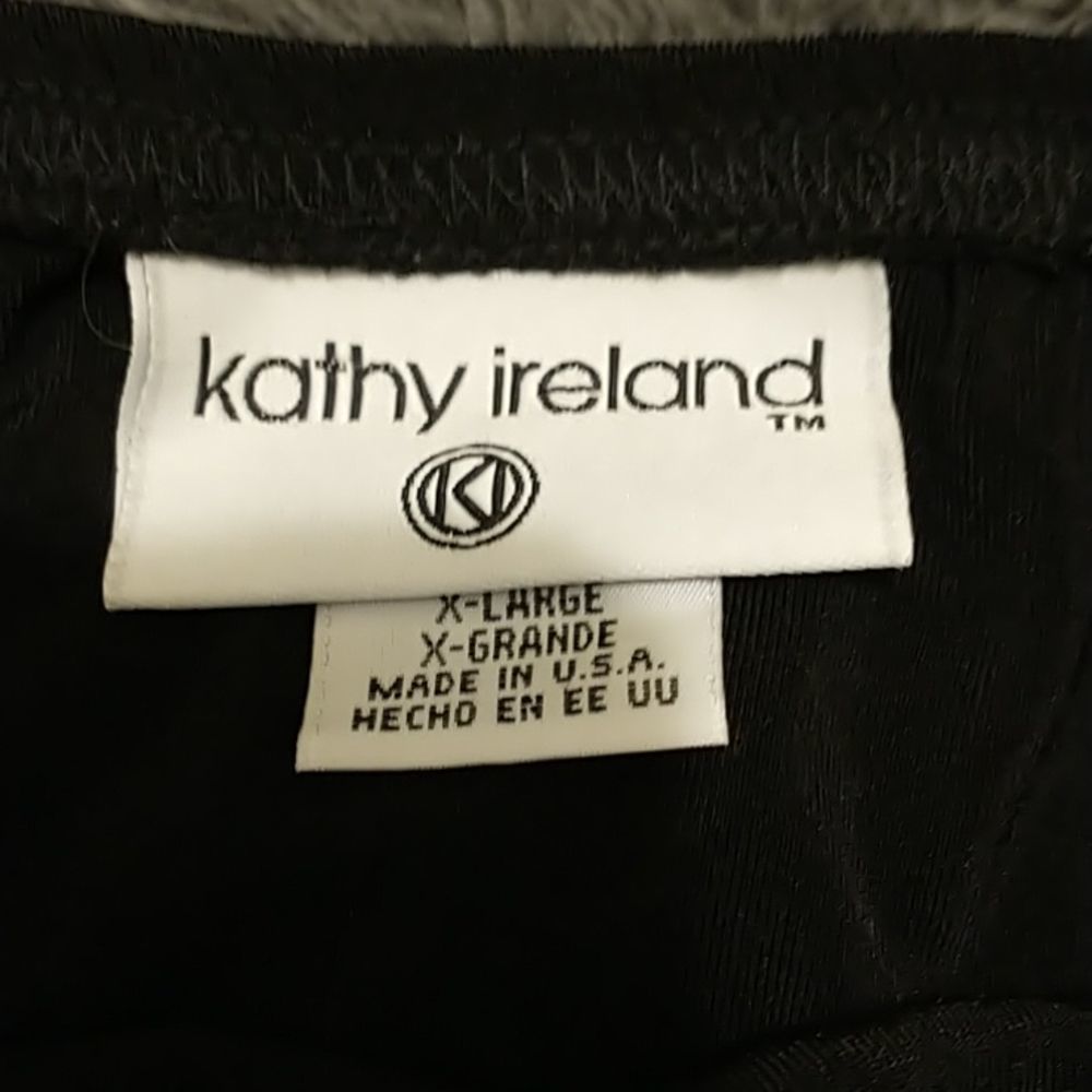 🎈3/$12 Kathy Ireland black skirt! - Picture 2 of 5